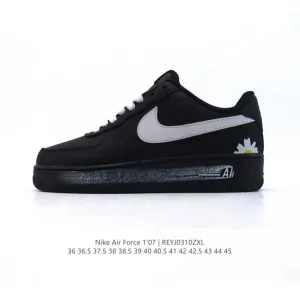 Nike Air Force 1 '07 Low 2025 New Year Edition White Sneakers