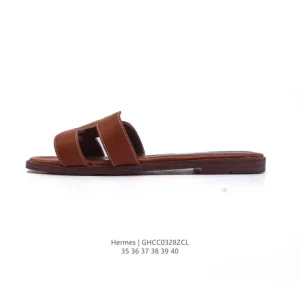 Hermes Women's Classic Leather Slippers for Summer Vacation and Home