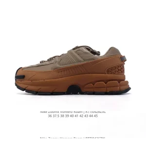 Nike Zoom Vomero Roam Outdoor Commuter Running Shoes