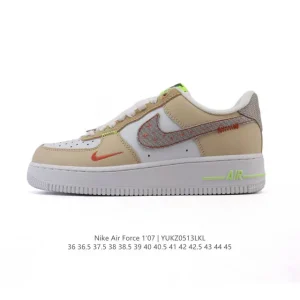 Nike Air Force 1 '07 Low White Leather Sneakers with Air Cushioning