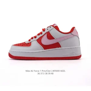 Nike Air Force 1 '07 Low White Leather Sneakers with Air Cushion