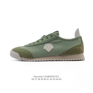 Descente Chron Retro Canvas Sneakers for Men and Women