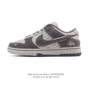 Nike SB Dunk Low Skateboarding Shoes with Zoom Air Cushioning