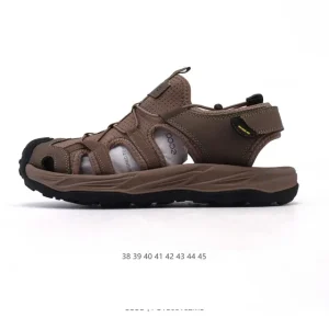 ECCO Bialystok Men's Closed Toe Adjustable Strap Sandals