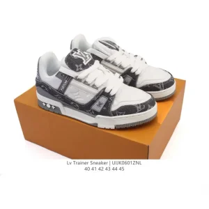 Louis Vuitton Trainer Sneaker Low Men's Fashion Thick Sole Canvas Shoes