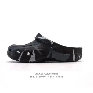 Crocs Unisex Thick Sole Platform Sandals for Men and Women
