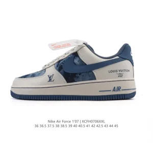 Nike Air Force 1 07 Low White Leather Sneakers with Air Cushion