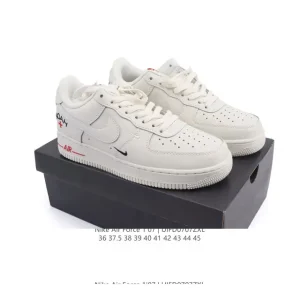 Nike Air Force 1 '07 Low White Leather Sneakers with Air Cushion