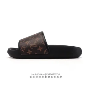 Louis Vuitton Pool Pillow Comfortable Leisure Fashion Beach Sandal Summer Essential