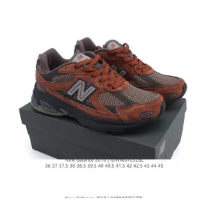 New Balance 2010Rn Vintage Leather Chunky Sneakers