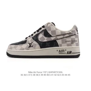 Nike Air Force 1 '07 Low White Leather Sneakers with Air Cushion