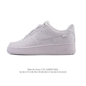 Nike Air Force 1 07 Low White Leather Sneakers with Air Cushioning