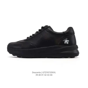 Descente Men's Chron Retro Fabric Casual Sneakers for Outdoor and Daily Wear
