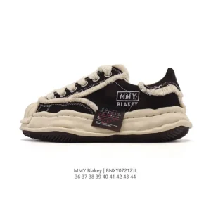 Mmy Maison Mihara Yasuhiro Blakey Low Top Canvas Sneakers with Dissolved Sole