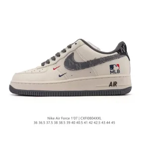 Nike Air Force 1 '07 Low White Leather Sneakers with Air Cushion