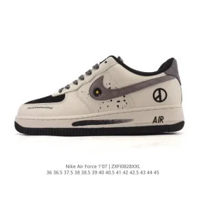 Nike Air Force 1 Low 07 Low Top Sneakers with Air Cushion