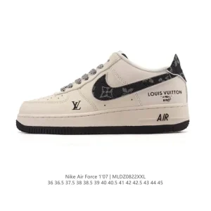 Nike Air Force 1 07 Low White Leather Sneakers with Air Cushion Sole