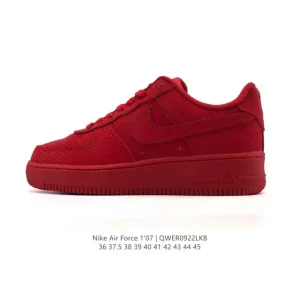 Nike Air Force 1 '07 Low White Leather Sneakers with Air Cushioning
