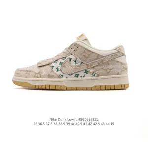 Nike Dunk Low Retro Vintage Basketball Sneakers with Dual Laces and Foam Midsole