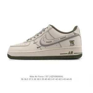 Nike Air Force 1 '07 Low White Leather Sneakers with Air Cushion