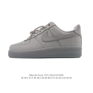 Nike Air Force 1 '07 Low White Leather Sneakers with Air Cushioning