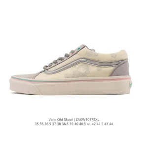Vans OG Old Skool Low-Top Skate Shoe in Classic Black and White