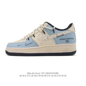 Nike Air Force 1 '07 Low White Sneakers with Air Cushion and Thick Sole