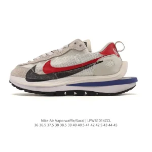 Nike Sacai Vaporwaffle Chukka Sneaker Black White