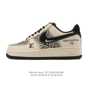Nike Air Force 1 07 Low White Leather Sneakers with Air Cushioning