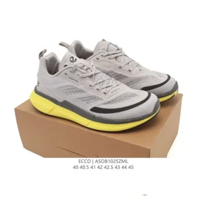 ECCO Men's Lightweight Breathable Outdoor Casual Sneakers