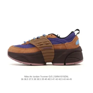 Jordan Trunner O S Retro Running Shoe with React Cushioning
