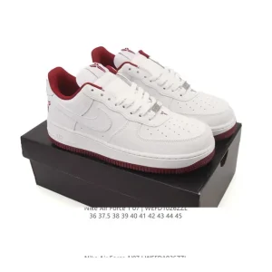 Nike Air Force 1 '07 Low White Leather Sneakers with Air Cushioning