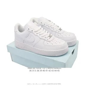 Nike Air Force 1 '07 Low White Leather Sneakers with Air Cushioning