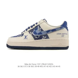 Nike Air Force 1 '07 Low White Leather Sneakers with Air Cushioning
