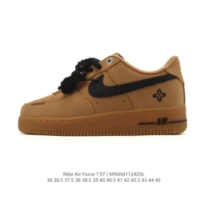 Nike Air Force 1 '07 Low White Leather Sneakers with Air Cushioning
