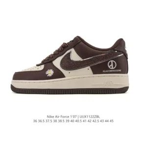 Nike Air Force 1 '07 Low White Leather Sneakers with Air Cushioning