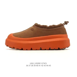 UGG Retro Low-Top Sneakers with Wool Lining and Thick Sole