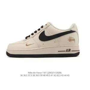 Nike Air Force 1 '07 Low White Leather Sneakers with Air Cushioning