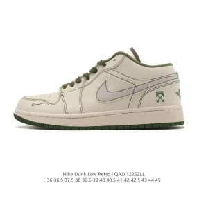 Nike Dunk Low SB Skateboarding Shoes with Zoom Air Cushioning