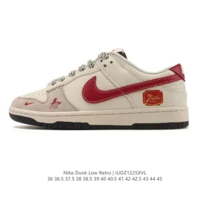Nike SB Dunk Low Pro Vintage Leather Skateboarding Shoes for Men and Women