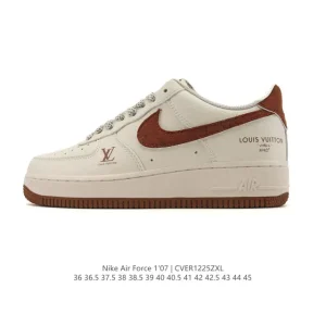 Nike Air Force 1 '07 Low White Leather Sneakers with Cushioning