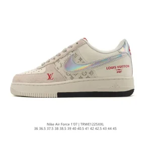 Nike Air Force 1 '07 Low White Leather Sneakers with Air Cushion