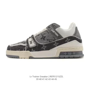 Louis Vuitton Trainer Low Sneaker with Thick Sole and 3D Logo