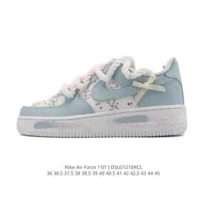Nike Air Force 1 Low 07 Men's Low Top Sneakers with Air Cushioning