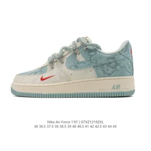 Nike Air Force 1 '07 Low White Leather Sneakers with Air Cushioning