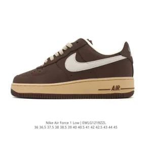 Nike Air Force 1 '07 Low White Leather Casual Sneakers with Air Cushioning