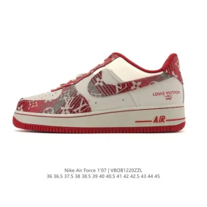 Nike Air Force 1 '07 Low White Leather Sneakers with Air Cushioning