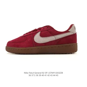Nike Field General 82 SP Low-Top Vintage Basketball Shoe